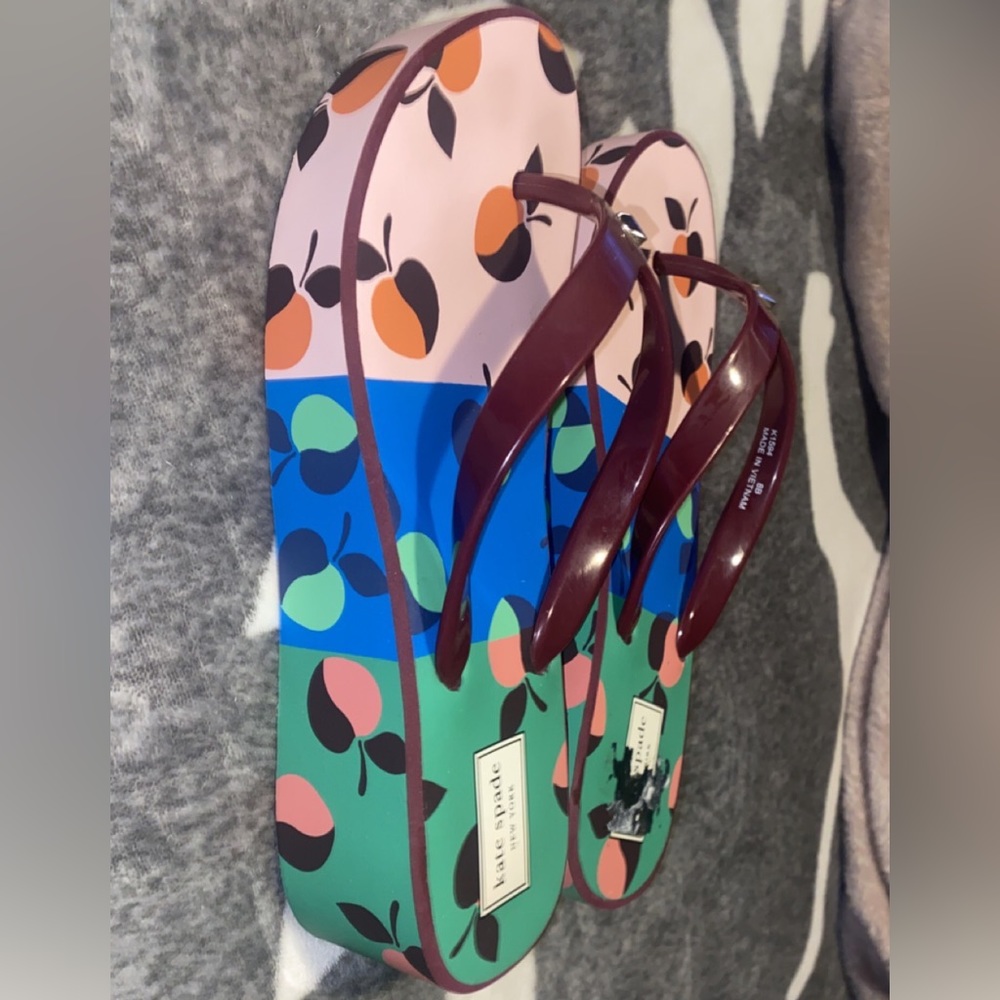 Kate spade platform flip flops